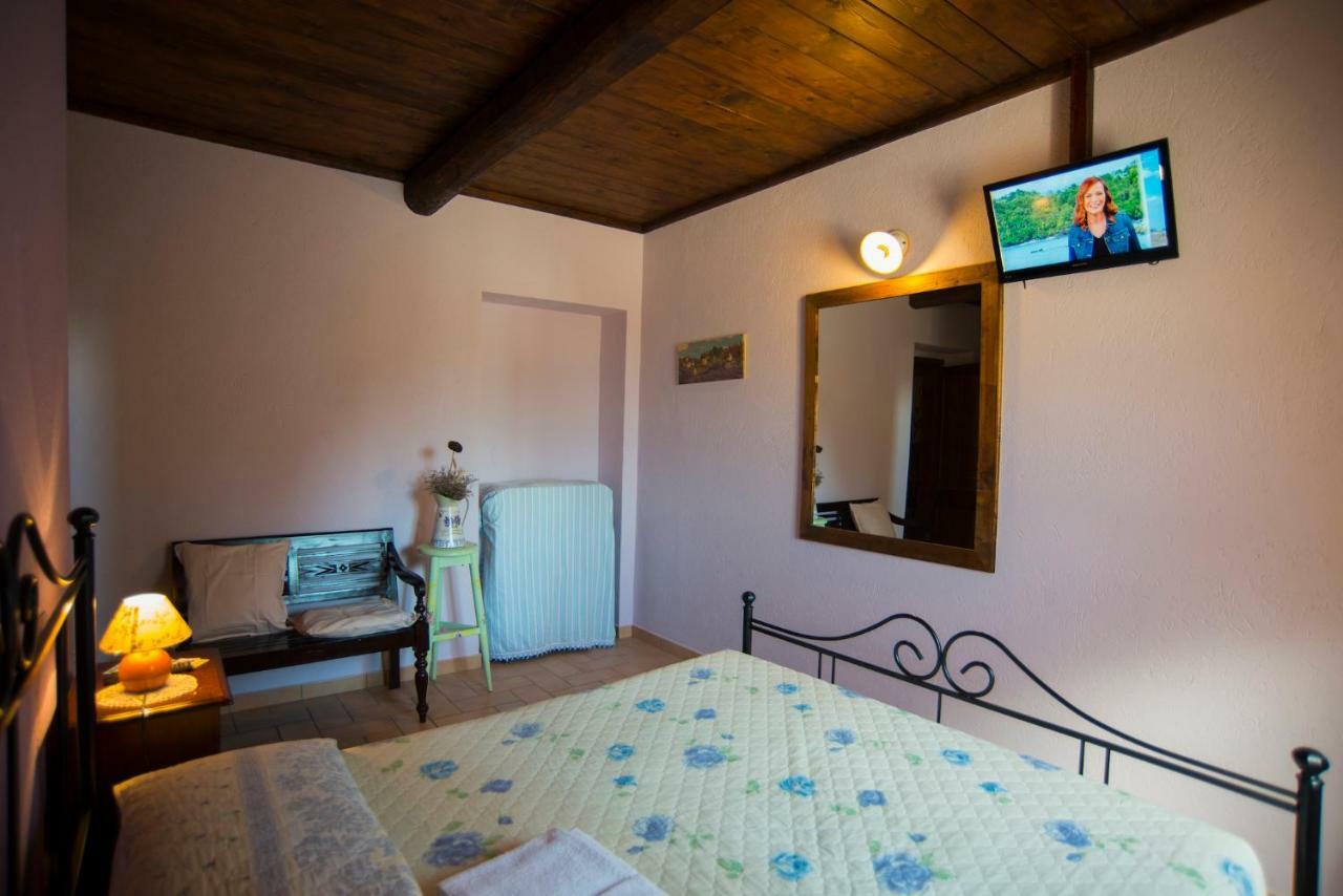 Hôtel Agriturismo Il Podere à Petrignano Extérieur photo